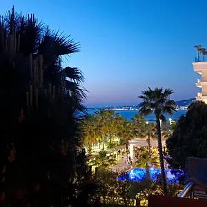 Mia's Sea View Golem (Tirana)